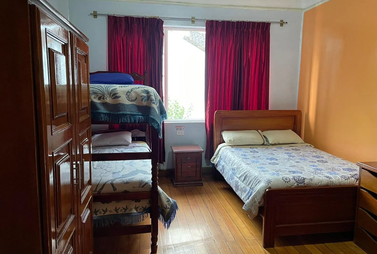 Hostal Taxo Yura Hotell Quito